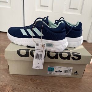 Women’s Adidas navy cloud foam comfy shoes size 10